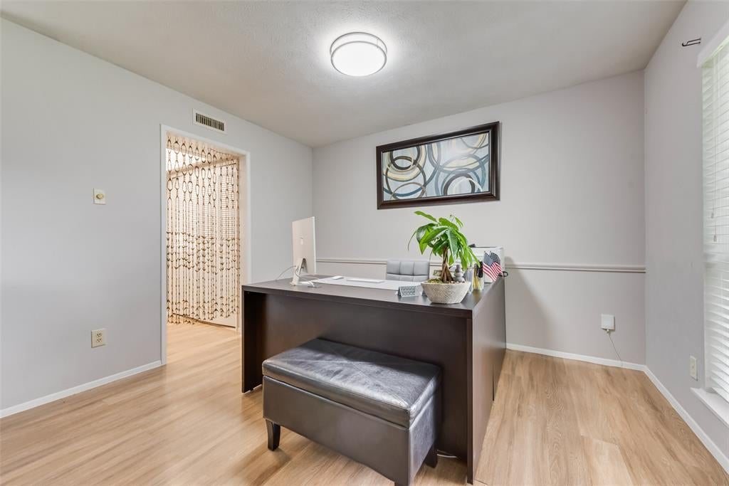 5017 Pemberton Lane