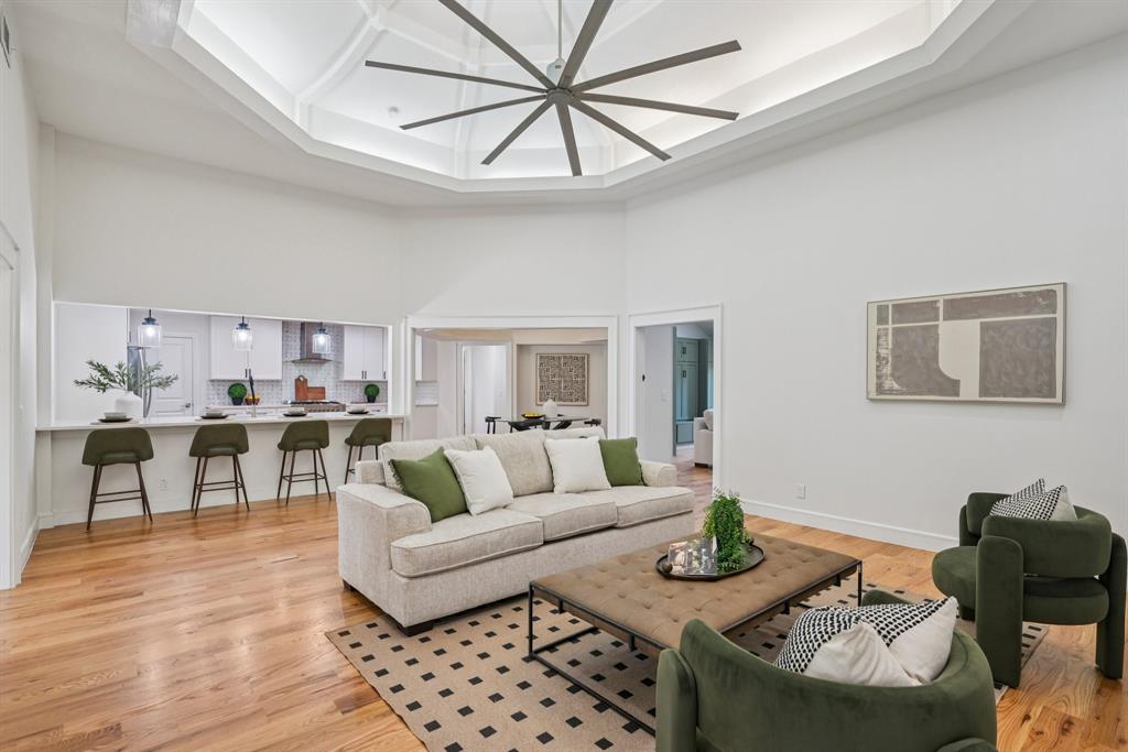 6625 Rolling Vista Drive