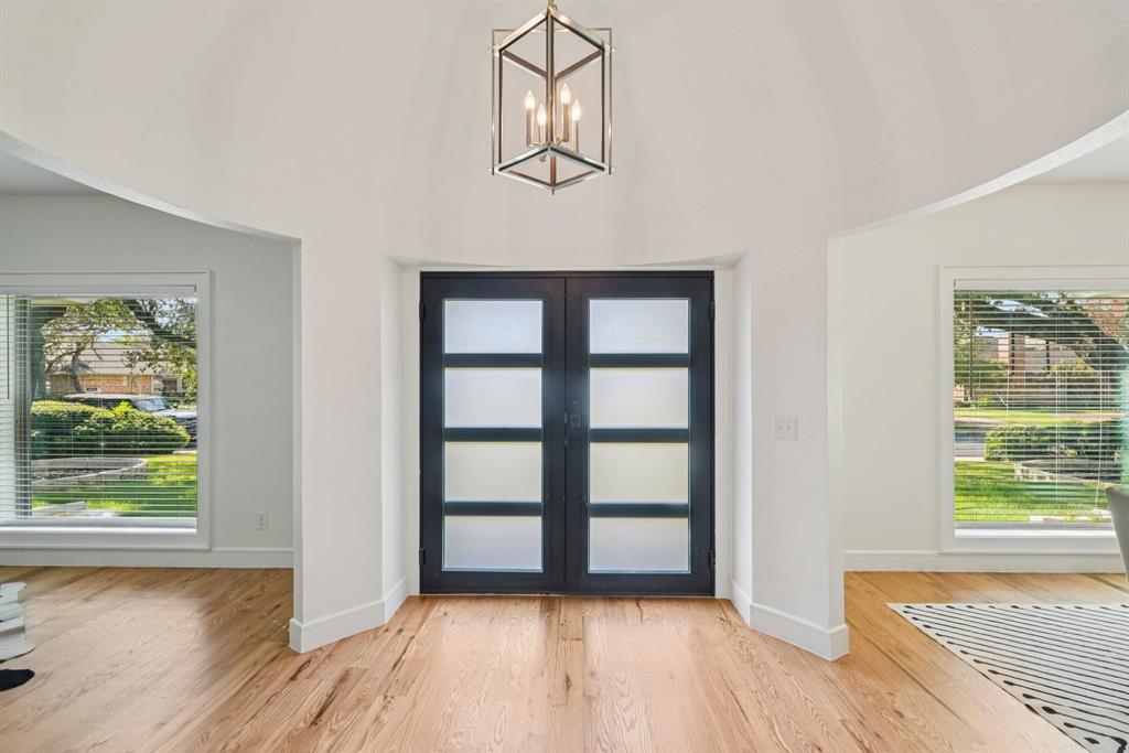 6625 Rolling Vista Drive