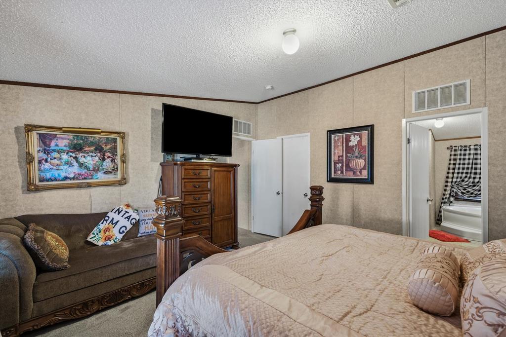 ABST: 897 SUR: F W WREDE 2 TRS COMB - Residential