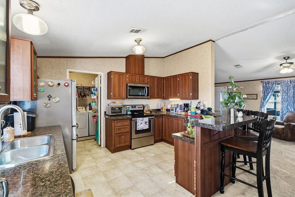 ABST: 897 SUR: F W WREDE 2 TRS COMB - Residential