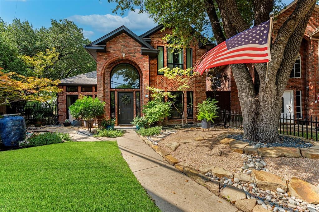 15 Country Club Place