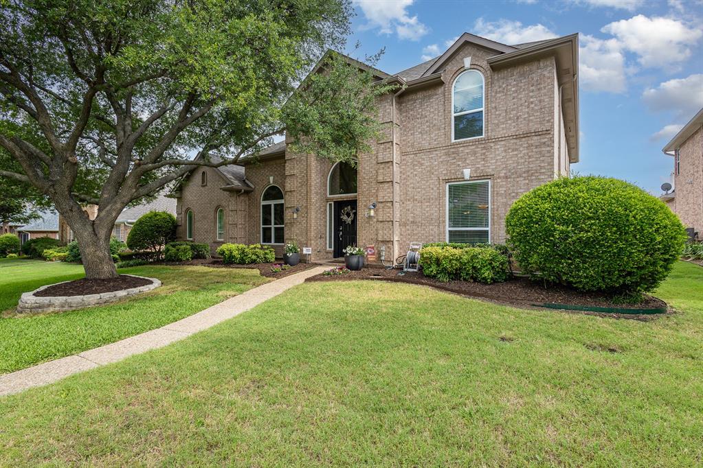 2916 Woods Drive