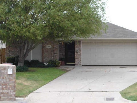 Photo of 4105 Heritage Way Drive, Fort Worth, TX 76137 (MLS # 21322245)