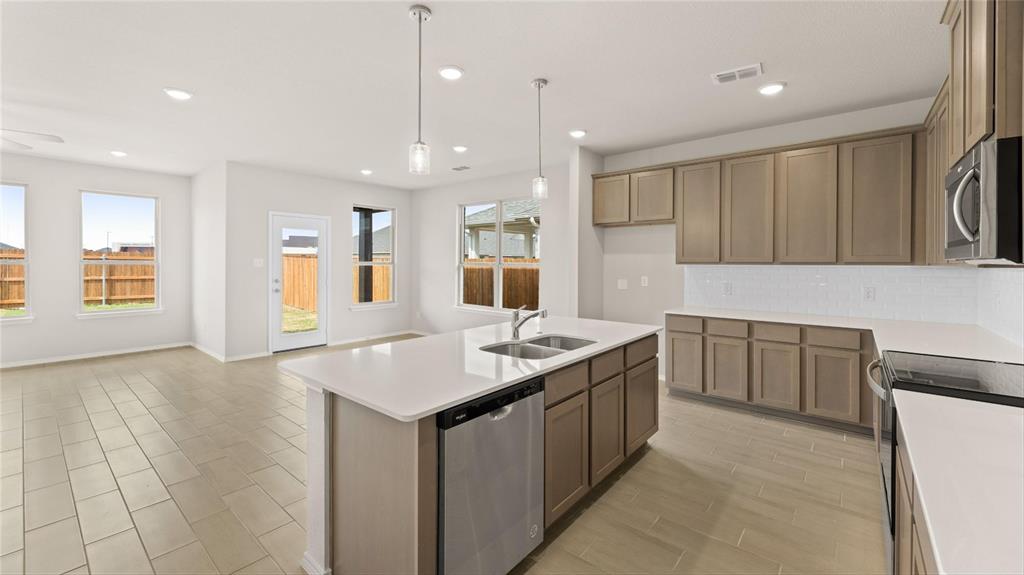 6916 Lincoln Pin Way