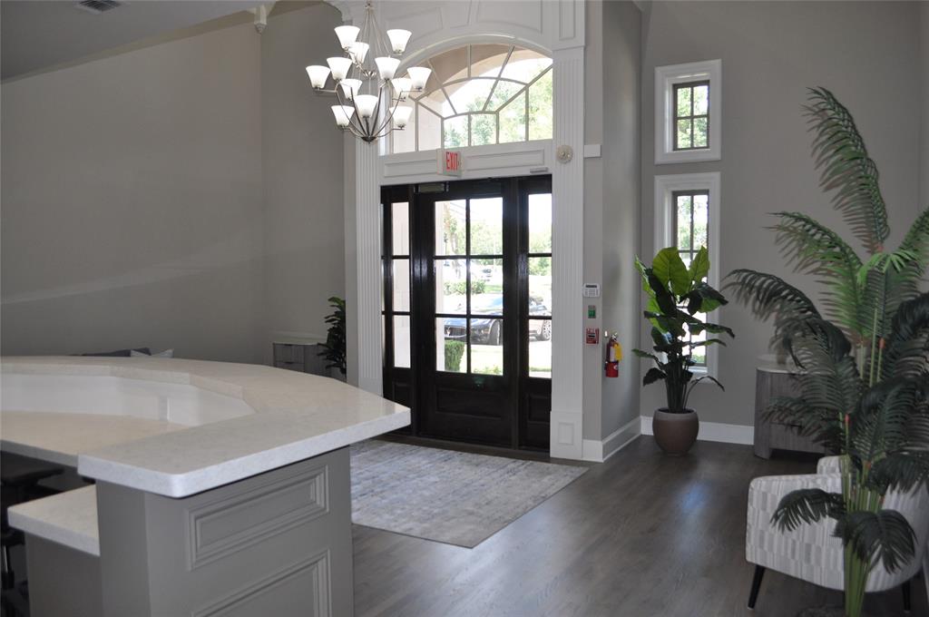 Meredith Lane Office - Commercial Sale