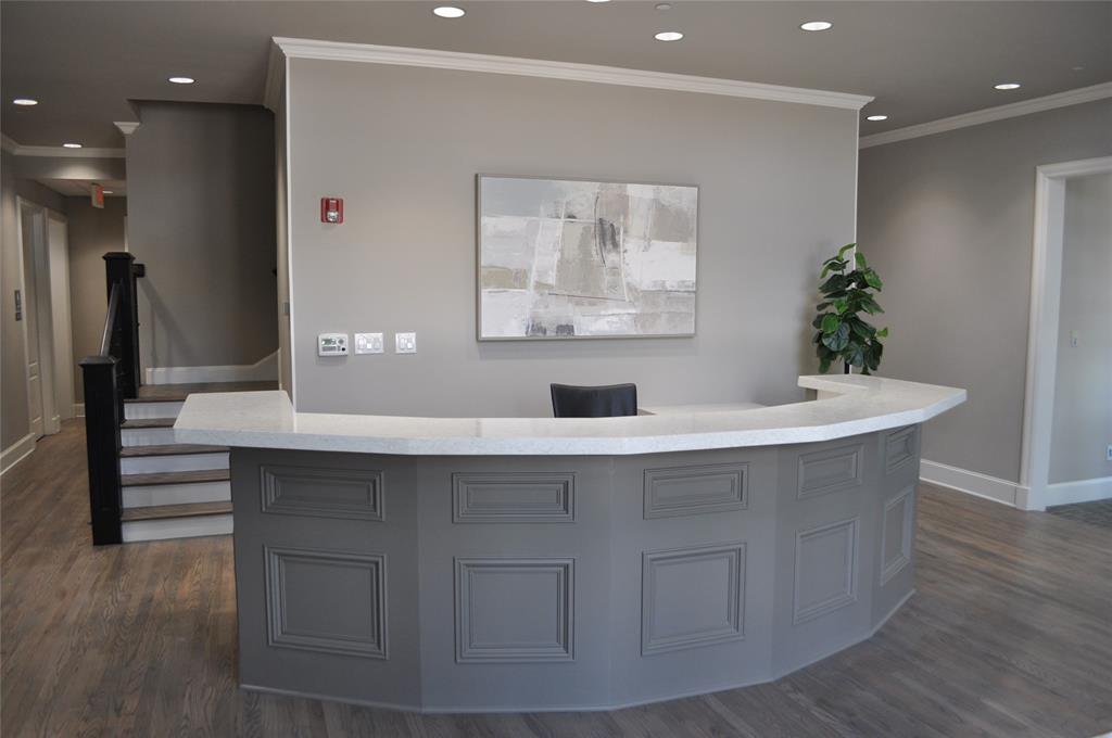 Meredith Lane Office - Commercial Sale