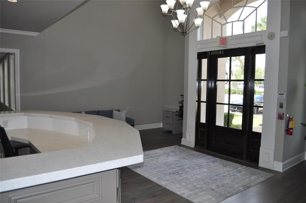 Meredith Lane Office - Commercial Sale