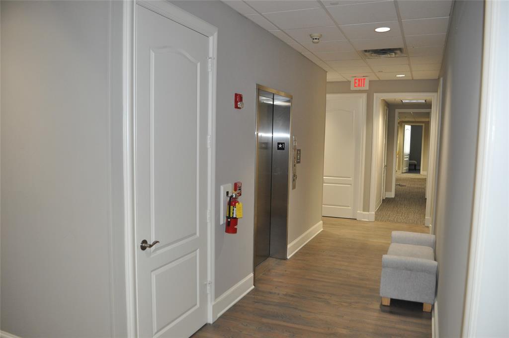 Meredith Lane Office - Commercial Sale