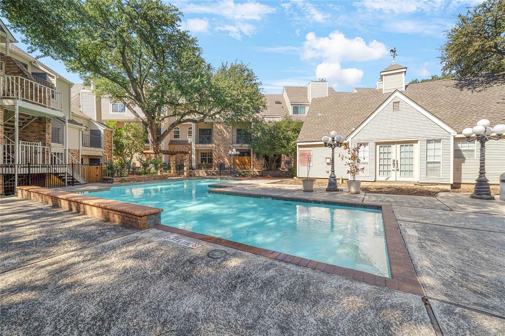 Parkway Quarter Condos - Residential