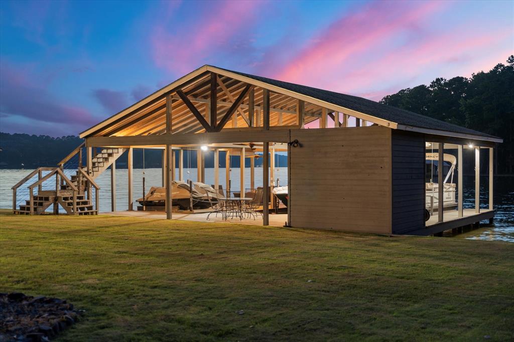 Tall Tree - Residential