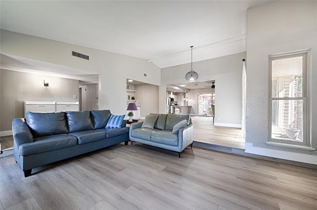 6536 Mesquite Trail