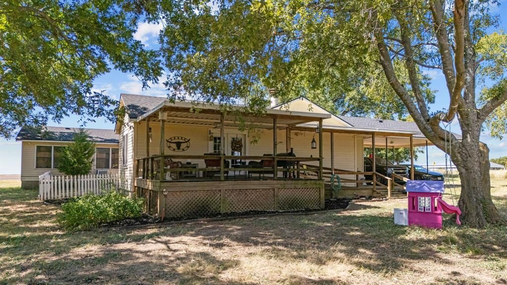 Photo of 5101 Fm 55, Italy, TX 76651 (MLS # 21194065)