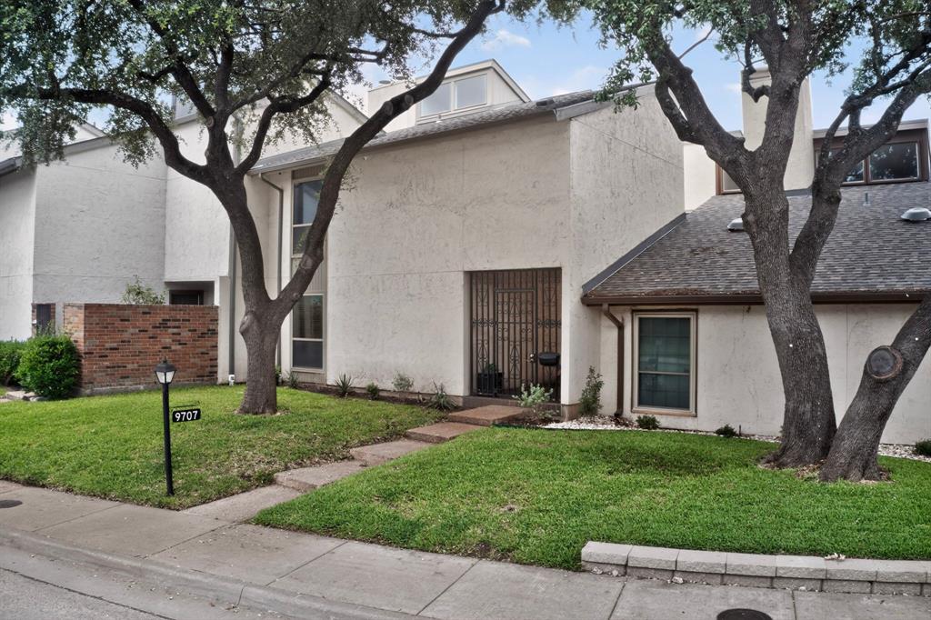 9707 Smokefeather Lane