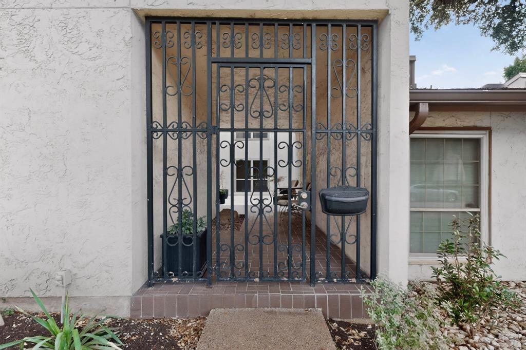 9707 Smokefeather Lane