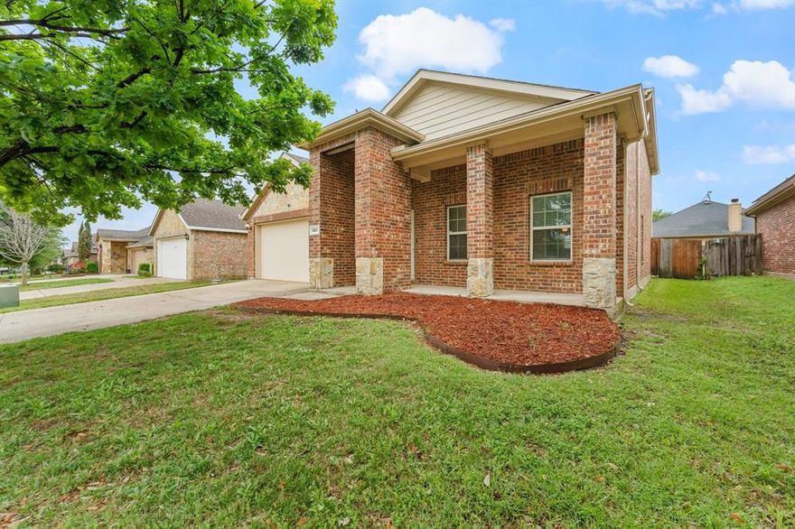 Say hello to space, style, and everyday comfort in this beautifully updated 4-bedroom home in Waxahachie, located in the sought-after Settlers Glen community! Perfect for buyers relocating to the Dallas-Fort Worth area, this spacious 4-bedroom, 3-bath home offers the ideal blend of open-concept living, flexible space, and a prime location just minutes from I-35 for an easy commute to Dallas.

Step inside and you’re immediately welcomed by soaring ceilings, abundant natural light, and a layout designed for both everyday living and entertaining. The expansive living and dining areas create a seamless flow—perfect for hosting gatherings, holiday celebrations, or relaxed nights at home.

The kitchen is the true heart of the home, featuring granite countertops, a large center island, ample cabinetry, and multiple dining options for everything from quick weekday meals to weekend brunch with friends. Whether you love to cook or entertain, this space delivers.

The private downstairs primary suite offers a peaceful retreat with a spacious ensuite bath and convenient access to the utility room—designed with both comfort and functionality in mind. Upstairs, you’ll find generously sized secondary bedrooms plus a versatile flex space ideal for a home office, game room, media space, or study area—perfect for today’s work-from-home lifestyle.

Enjoy the lifestyle perks of living in Settlers Glen, including a community park, playground, and picnic areas. Plus, you’re just minutes from the charm of Historic Downtown Waxahachie, where you’ll find local dining, boutique shopping, and year-round events that make this area so special.

If you’re searching for a move-in ready 4-bedroom home near Dallas with space to grow, modern updates, and a welcoming community—this one checks all the boxes.