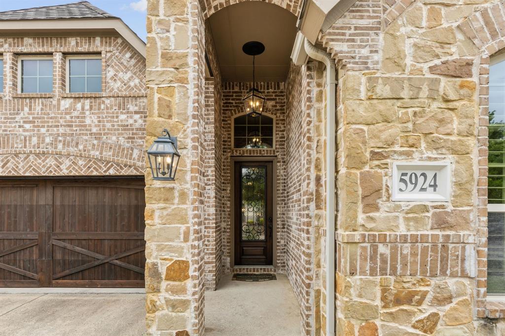 5924 Heron Bay Lane
