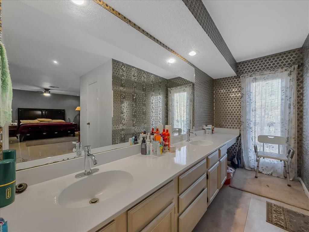 Oak Tree Village - Residential