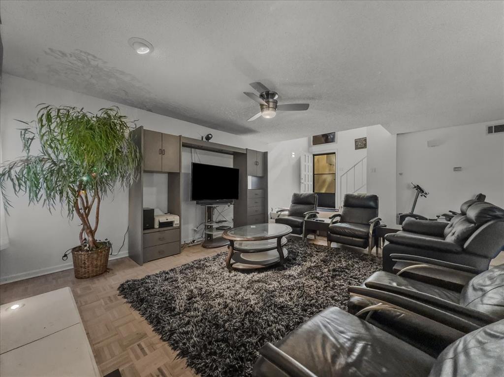 Oak Tree Village - Residential