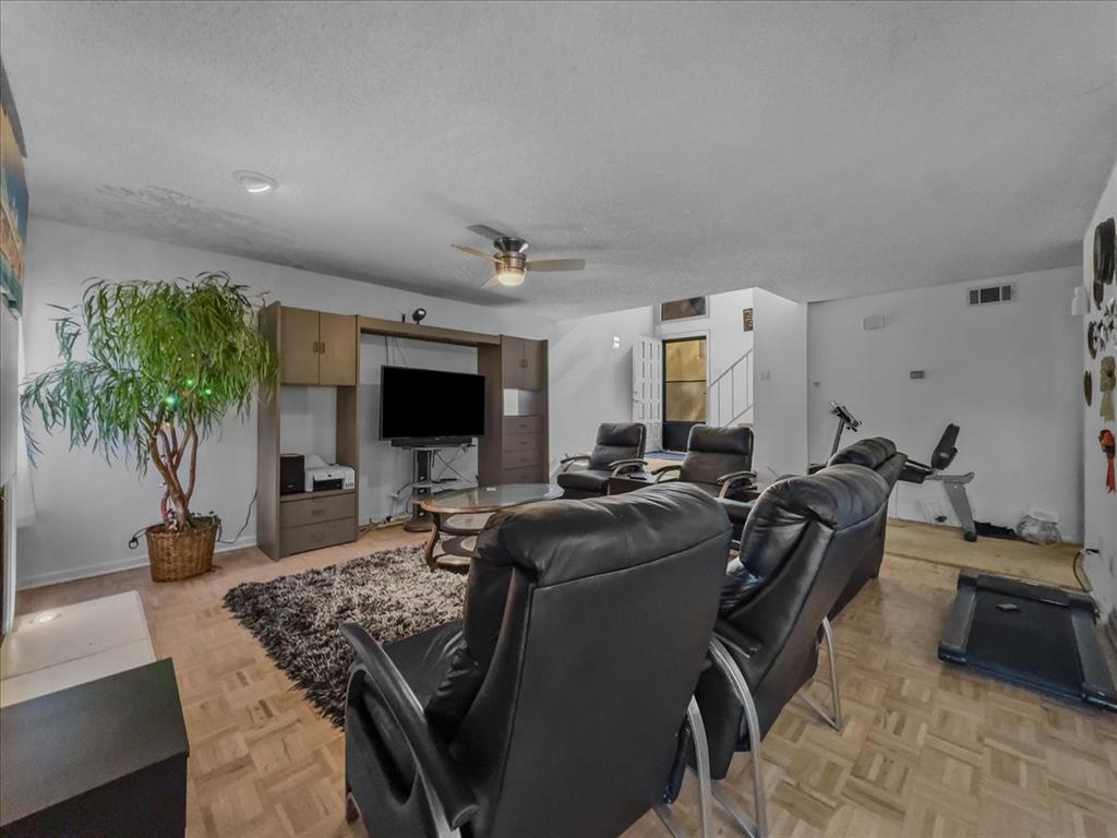 Oak Tree Village - Residential