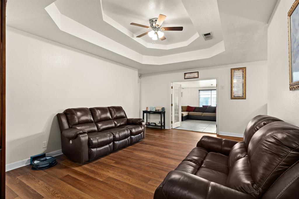 2711 Hemlock Drive