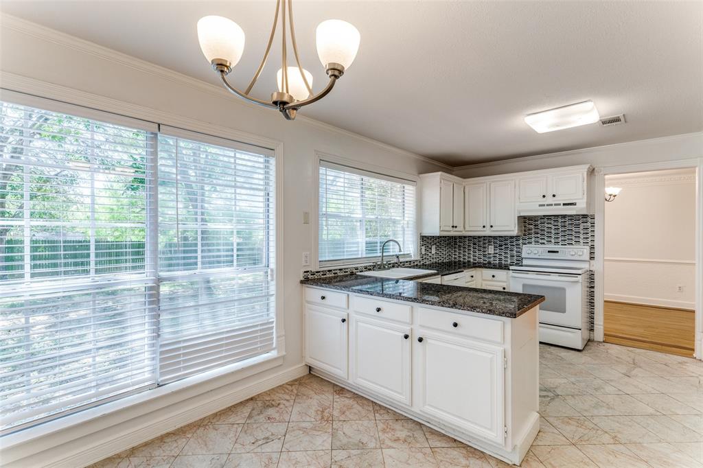 6864 Dogwood Court