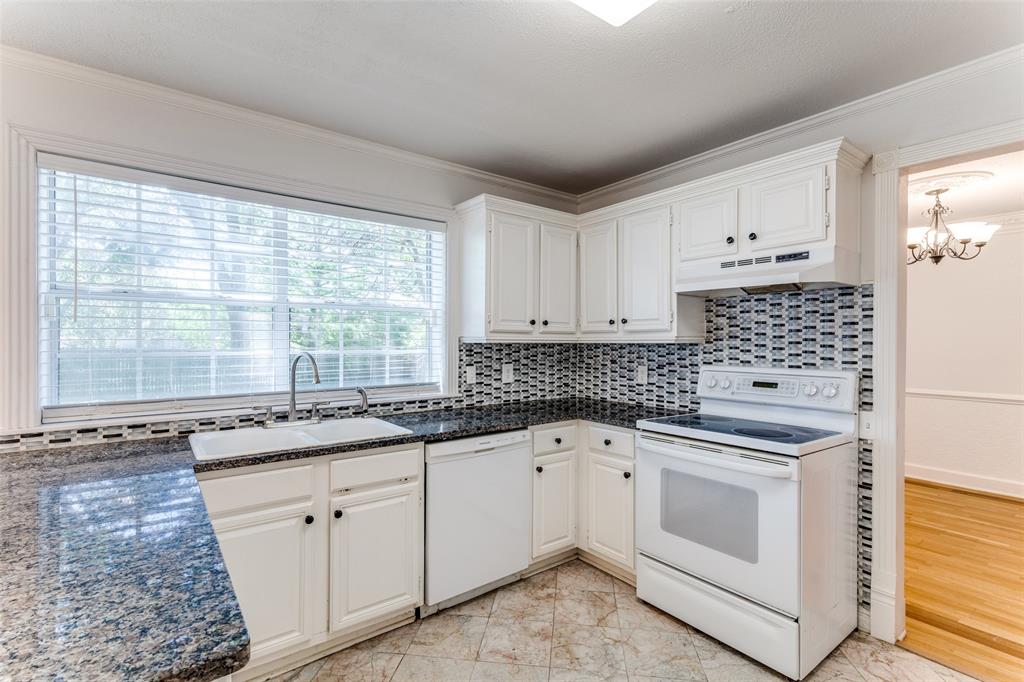 6864 Dogwood Court
