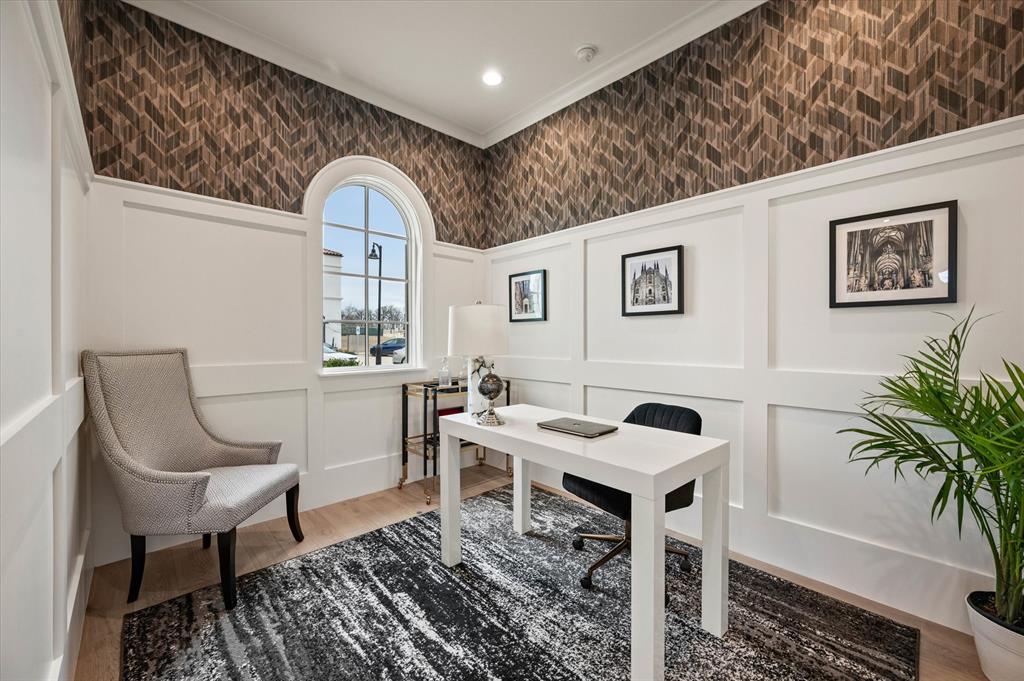 2913 Lakeside Village Boulevard