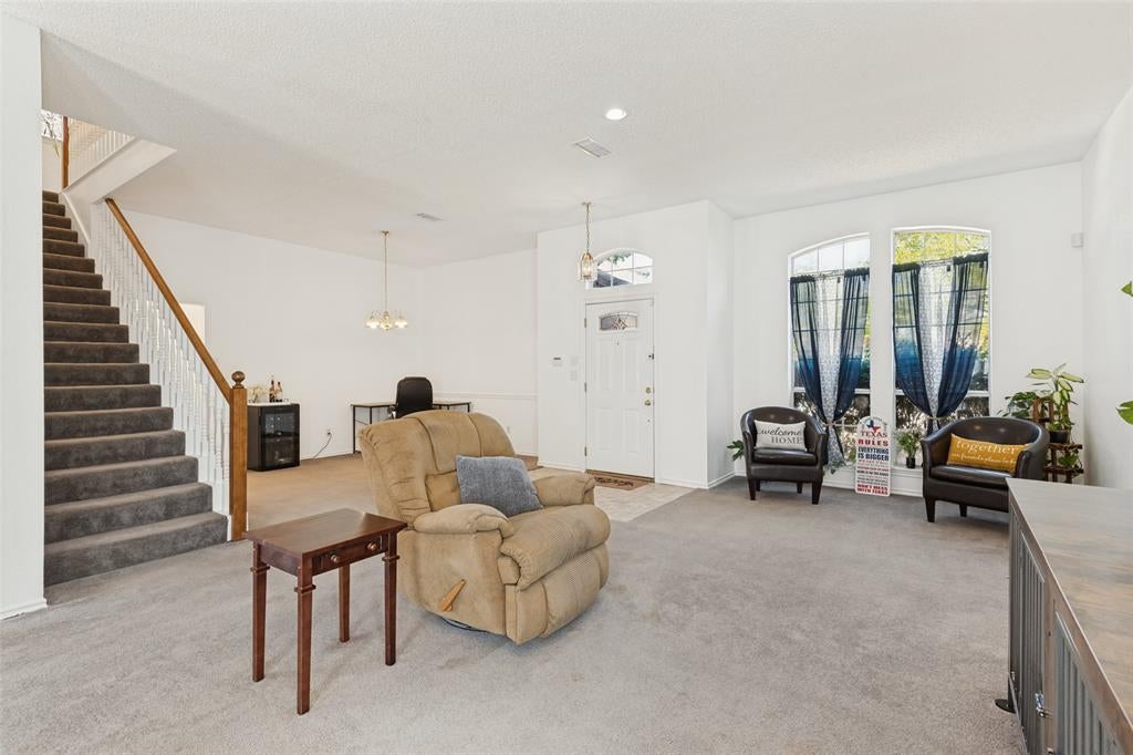 8914 Greenwood Trail