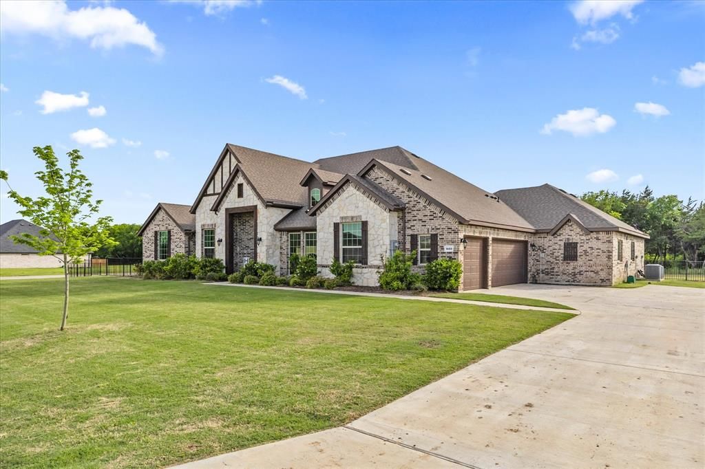 Photo of 1600 Lynx Loop, Forney, TX 75126 (MLS # 21250871)