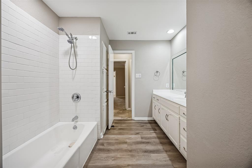 Jose Maria Zambrano 640 Acre S - Residential