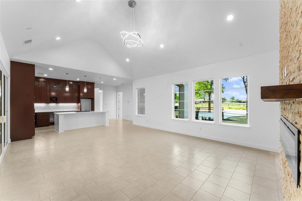 6048 VZ County Road 2120