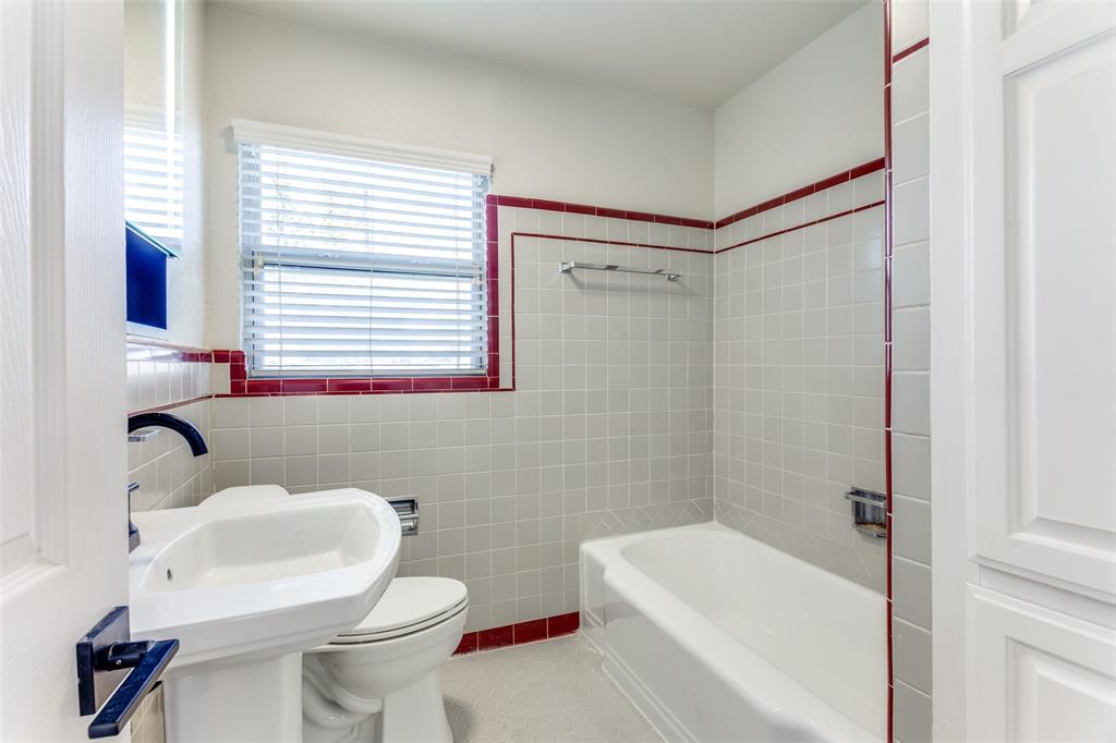 Chamberlain Arlington Heights - Residential Lease