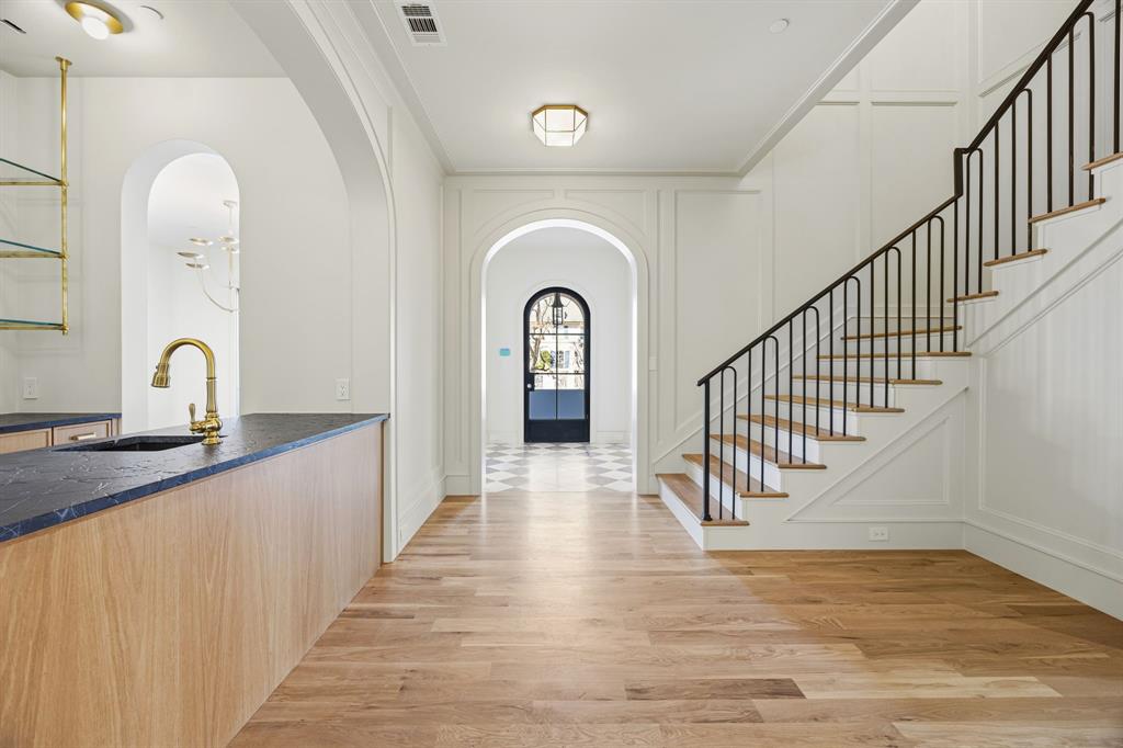 4021 Southwestern Boulevard