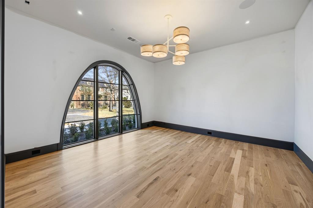 4021 Southwestern Boulevard