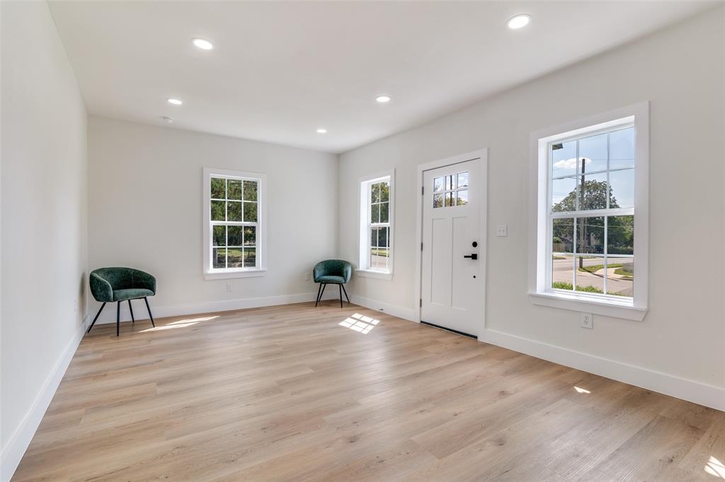 Mount Auburn - Residential