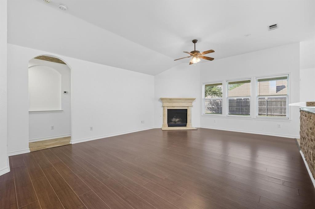 5904 Meadowglen Drive