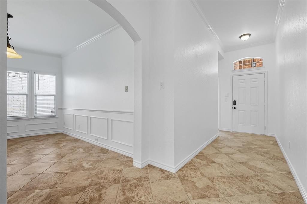 5904 Meadowglen Drive