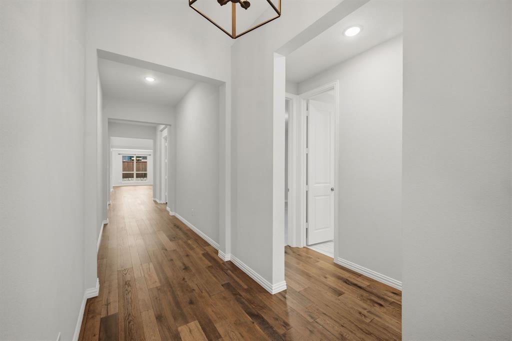 1506 Red Rose Trail