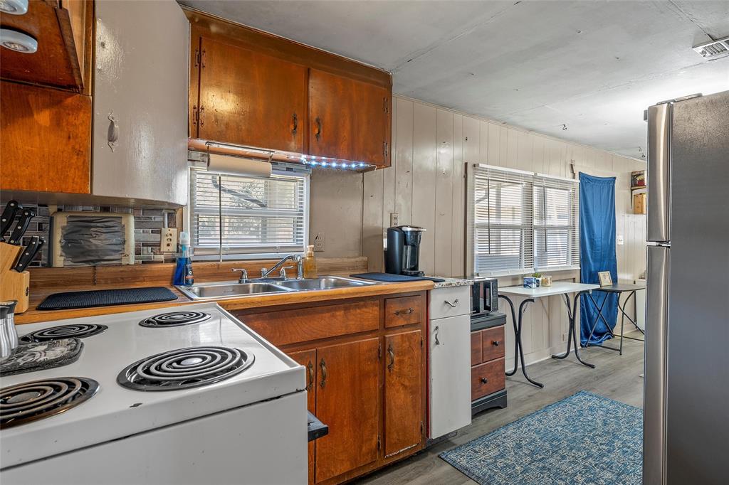 Lake Whitney Estate - Residential