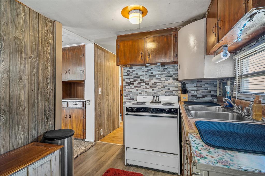 Lake Whitney Estate - Residential