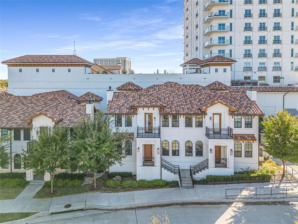2800 Lakeside Parkway 102