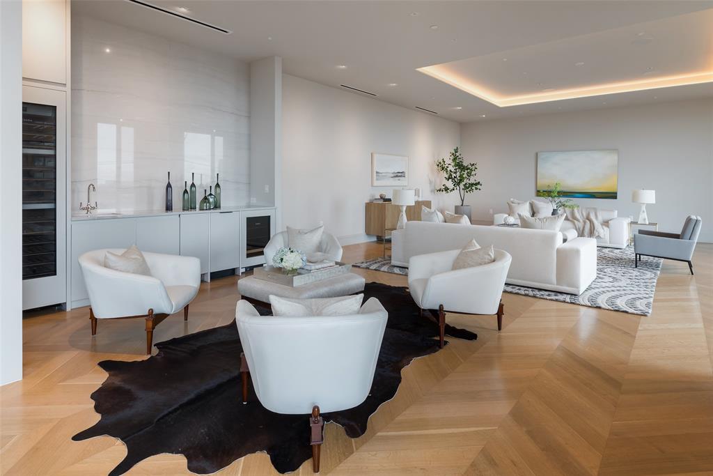 4205 Buena Vista Street 501