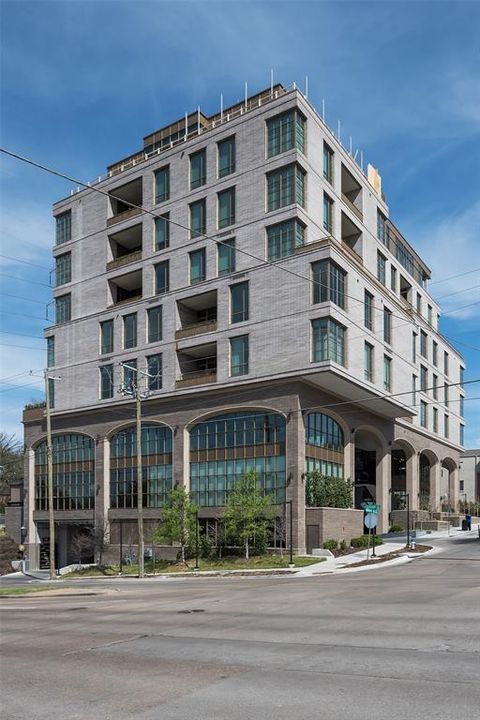 Tiny photo for 4205 Buena Vista Street #501, Dallas, TX 75205 (MLS # 21183957)