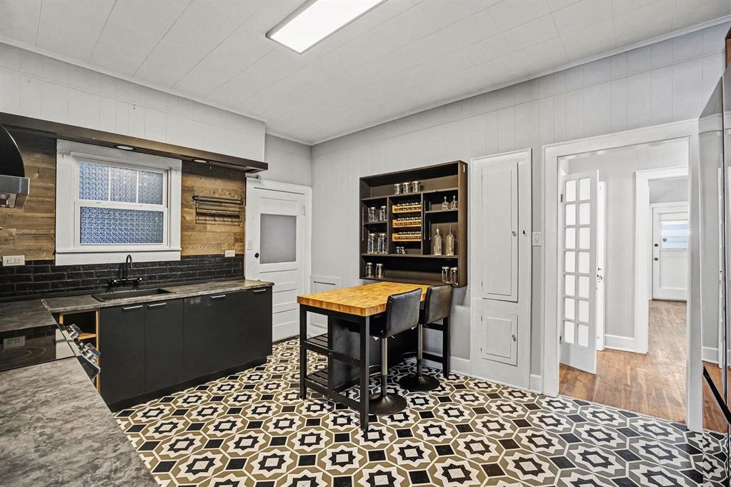 O T Ennis - Residential