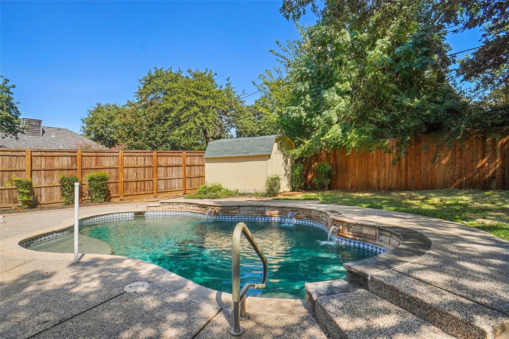 802 Chipwood Court