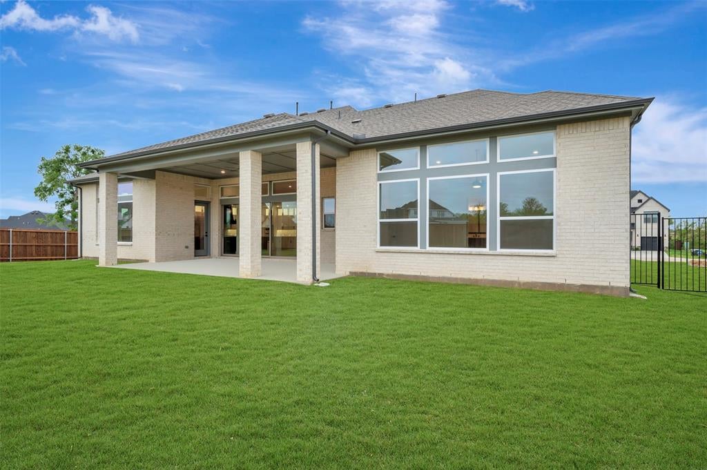 2324 Northshore Trail