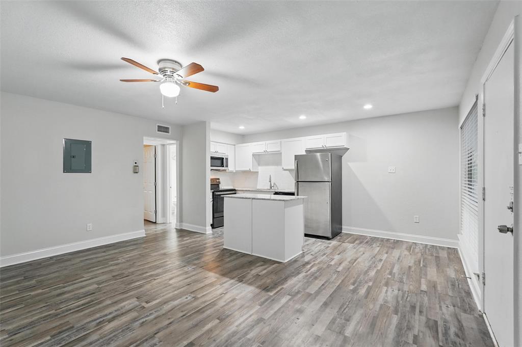 5010 Bowser Avenue 102