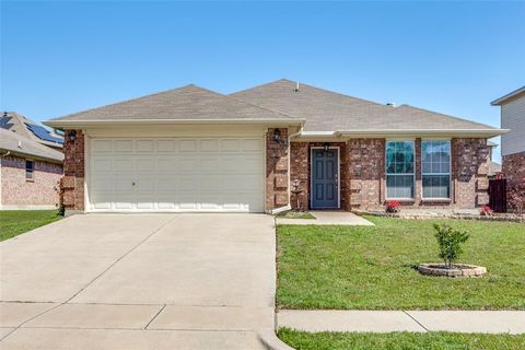 608 Piper Drive Saginaw TX 76179