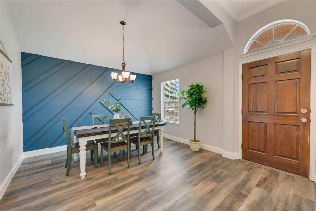 110 Redwood